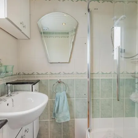 3 Bed In Ulverston Oc-sz130